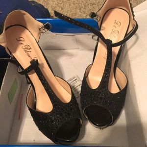 Black sparkle De Blossom collection size 7.5 heel
